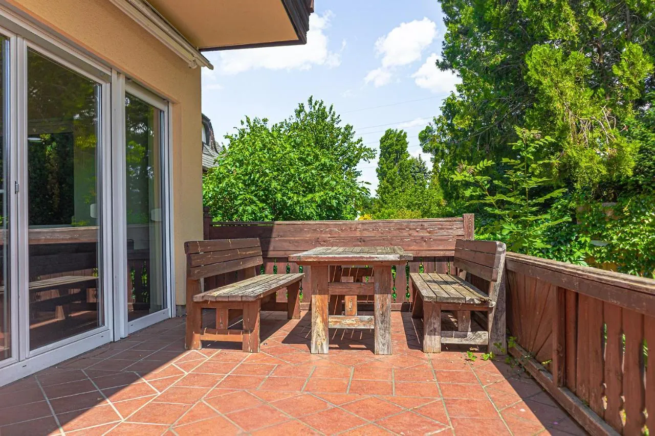 Apartament Exquisite Villa With Free Parking - Suitable For Groups Up To 18P Wiedeń