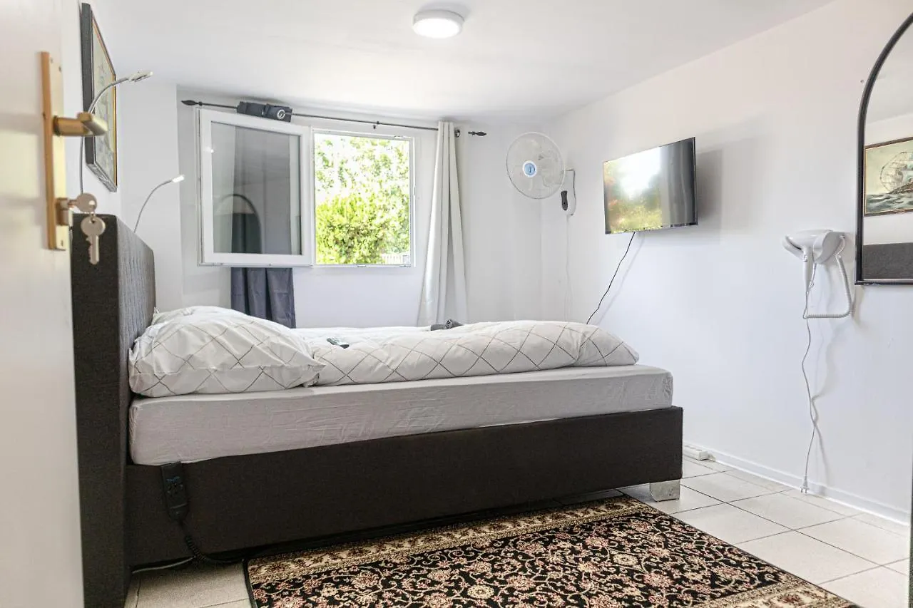 Exquisite Villa With Free Parking - Suitable For Groups Up To 18P Wiedeń 0*,