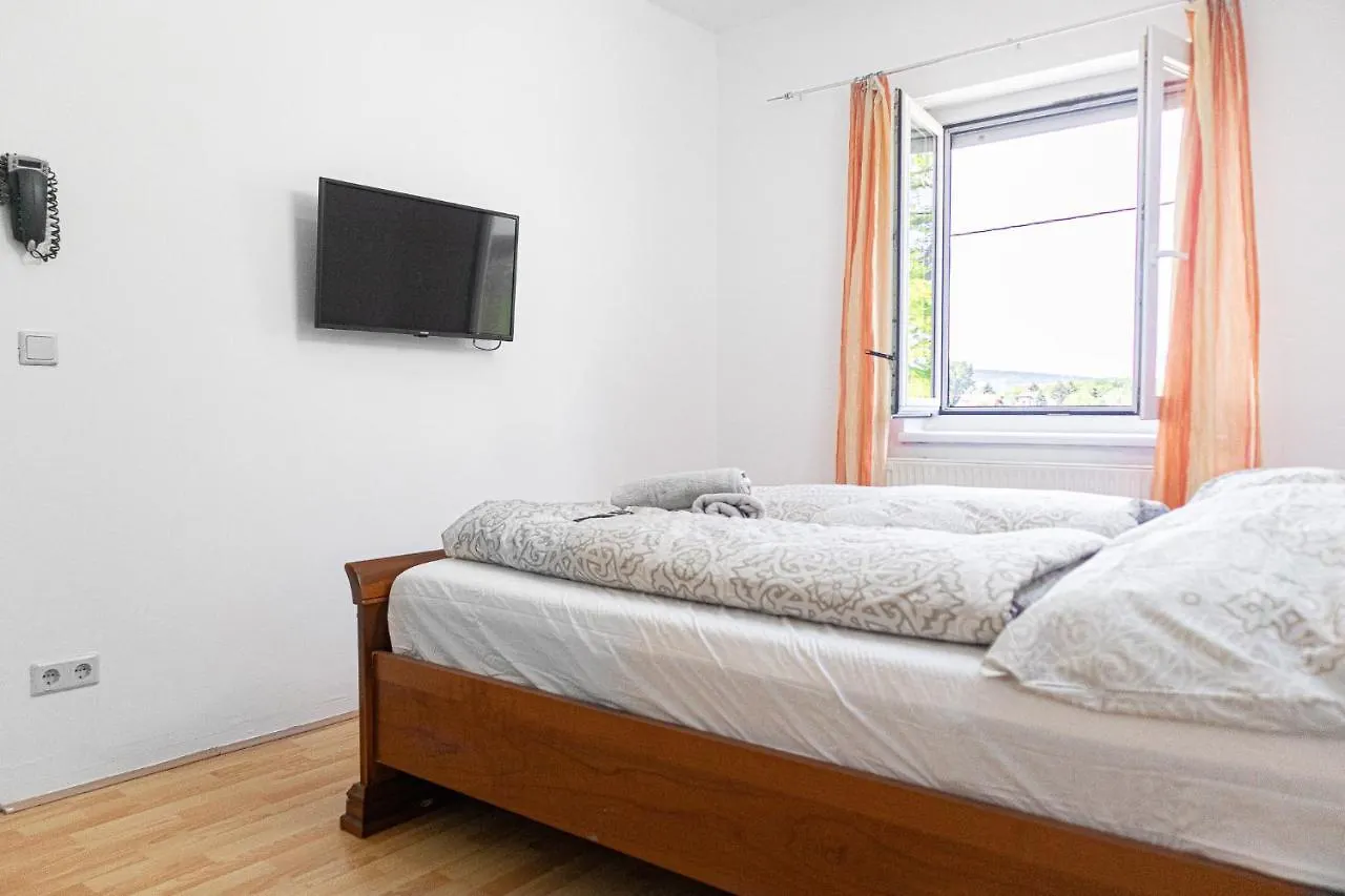 Exquisite Villa With Free Parking - Suitable For Groups Up To 18P Wiedeń 0*,